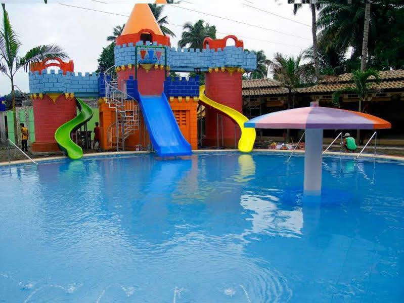 Golden Palace Hotel Tagum Buitenkant foto