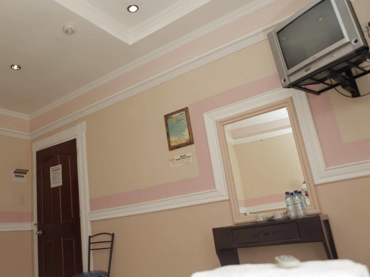 Golden Palace Hotel Tagum Buitenkant foto