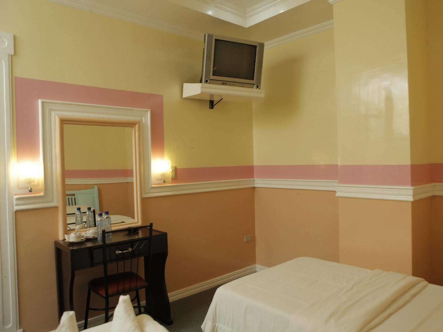 Golden Palace Hotel Tagum Buitenkant foto